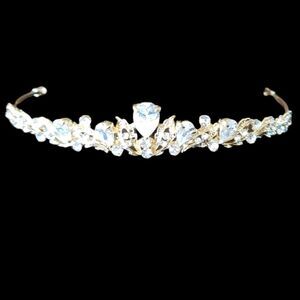 Wedding tiera gold tone and rhinestones.